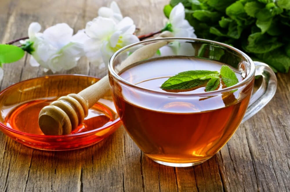 Bí quyết giảm cân nhờ uống mật ong rừng và trà xanh