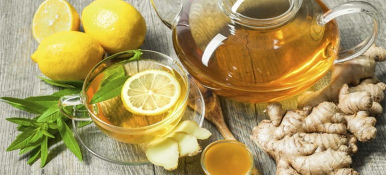 Lợi ích không ngờ khi kết hợp gừng và mật ong rừng